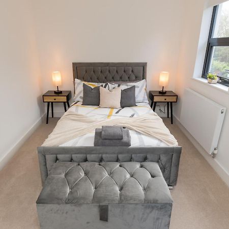 Villa The Broad Oaks Solihull Esterno foto